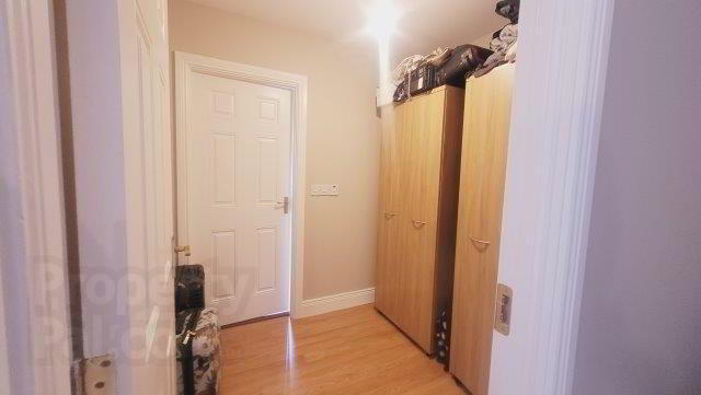 45 Mill Hill Lawns 16 of 29