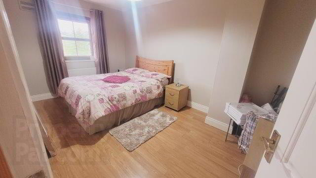 45 Mill Hill Lawns 19 of 29