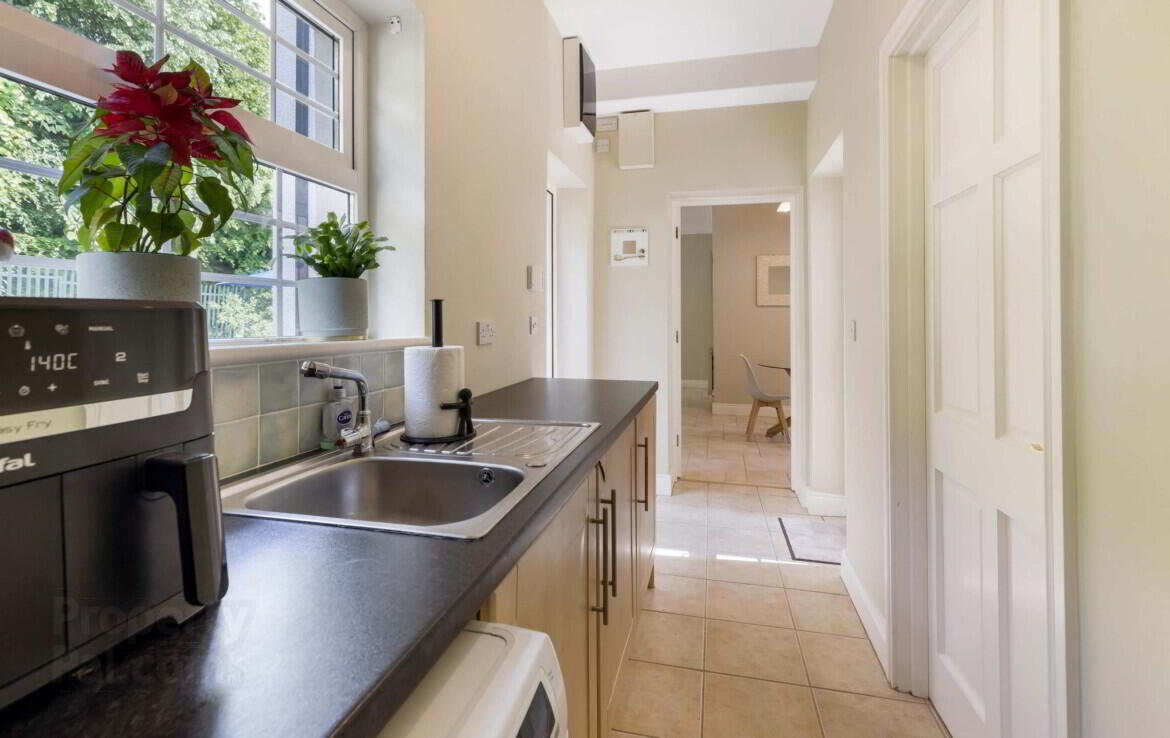 35 Mount Auburn 27 of 47