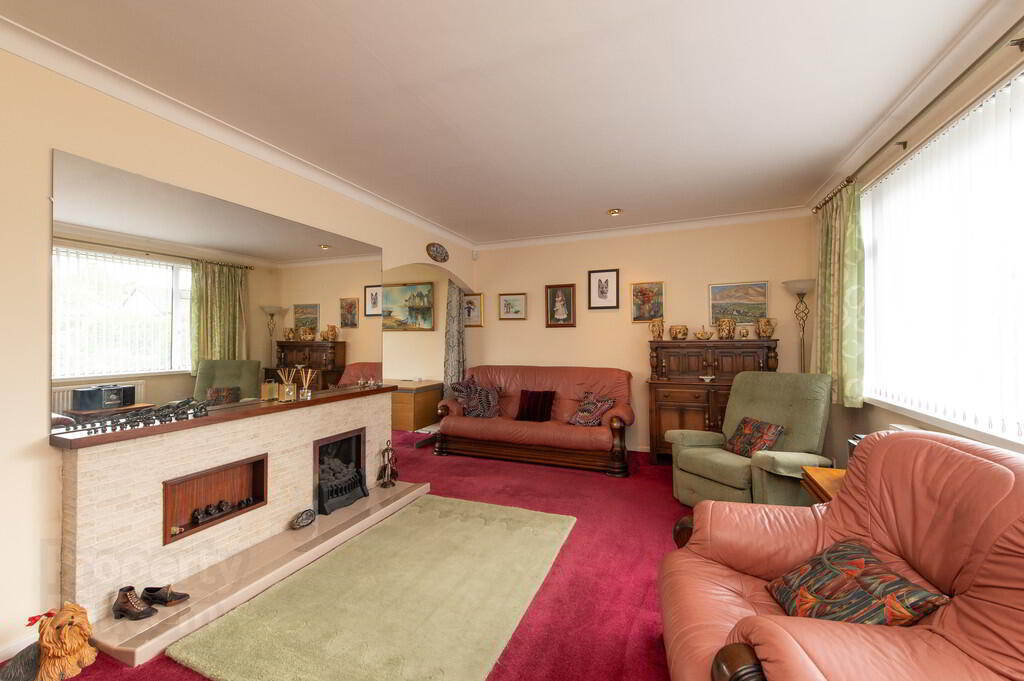 5 Lenamore Crescent 4 of 17