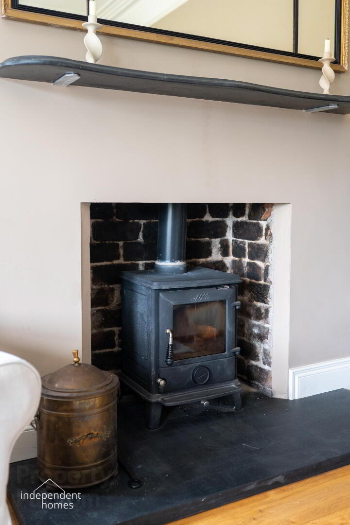 17 Tower Road 13 of 48