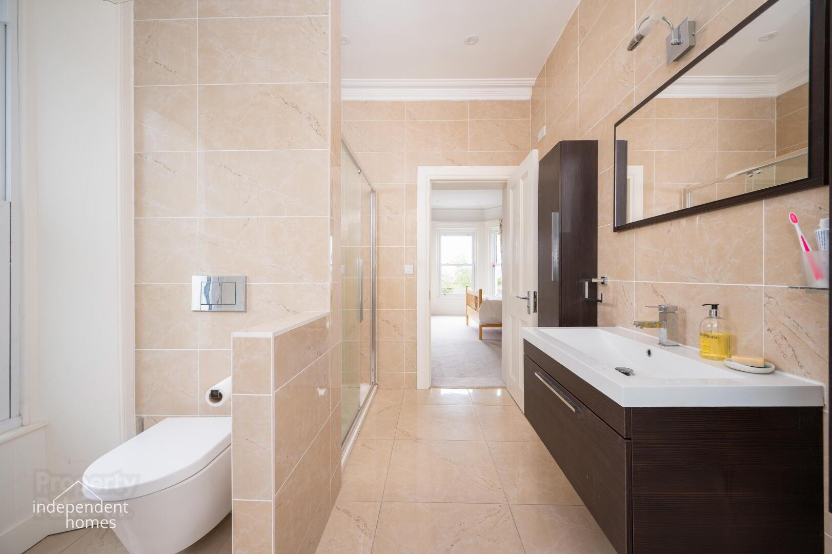 17 Tower Road 39 of 48