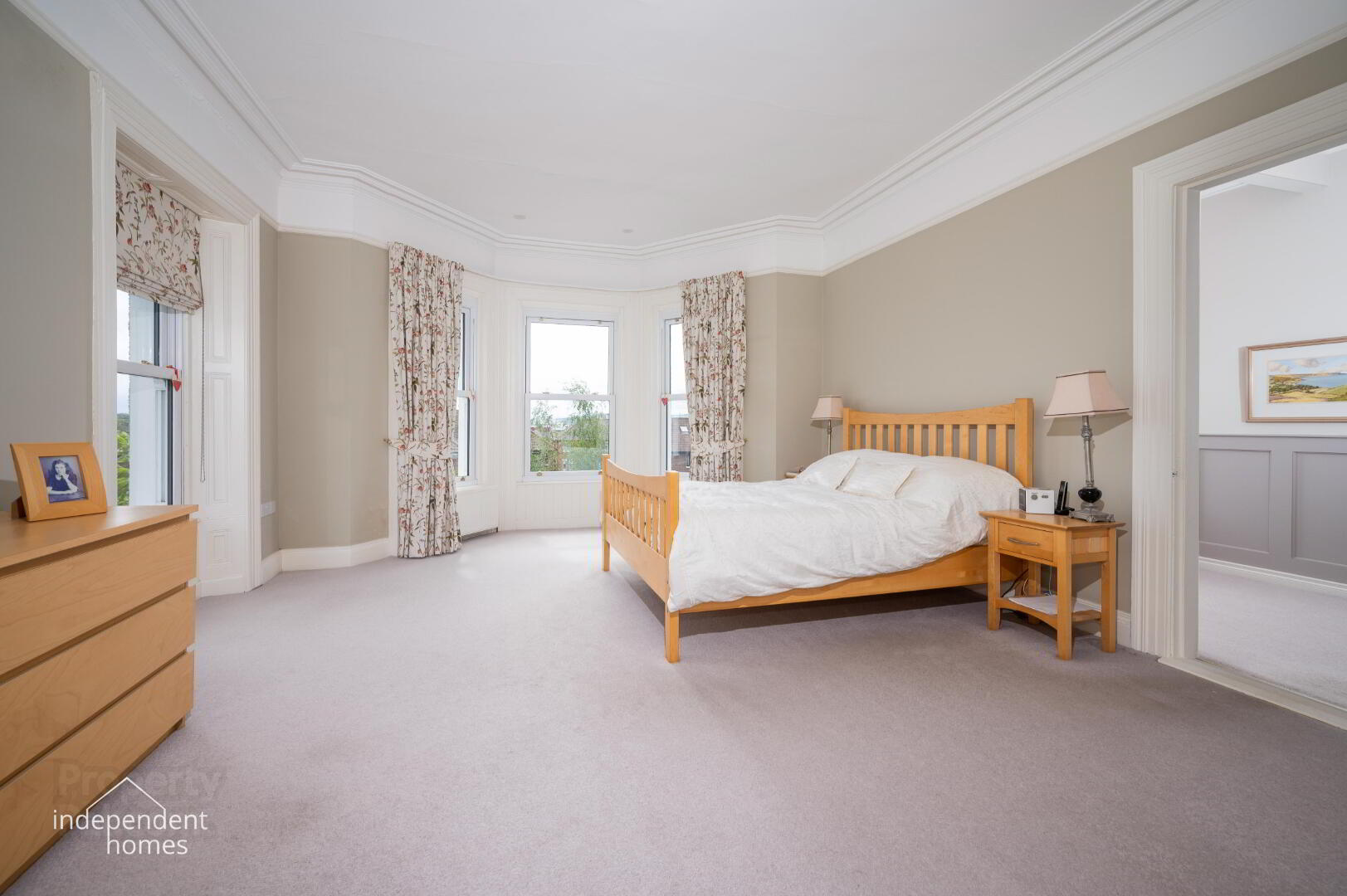 17 Tower Road 41 of 48