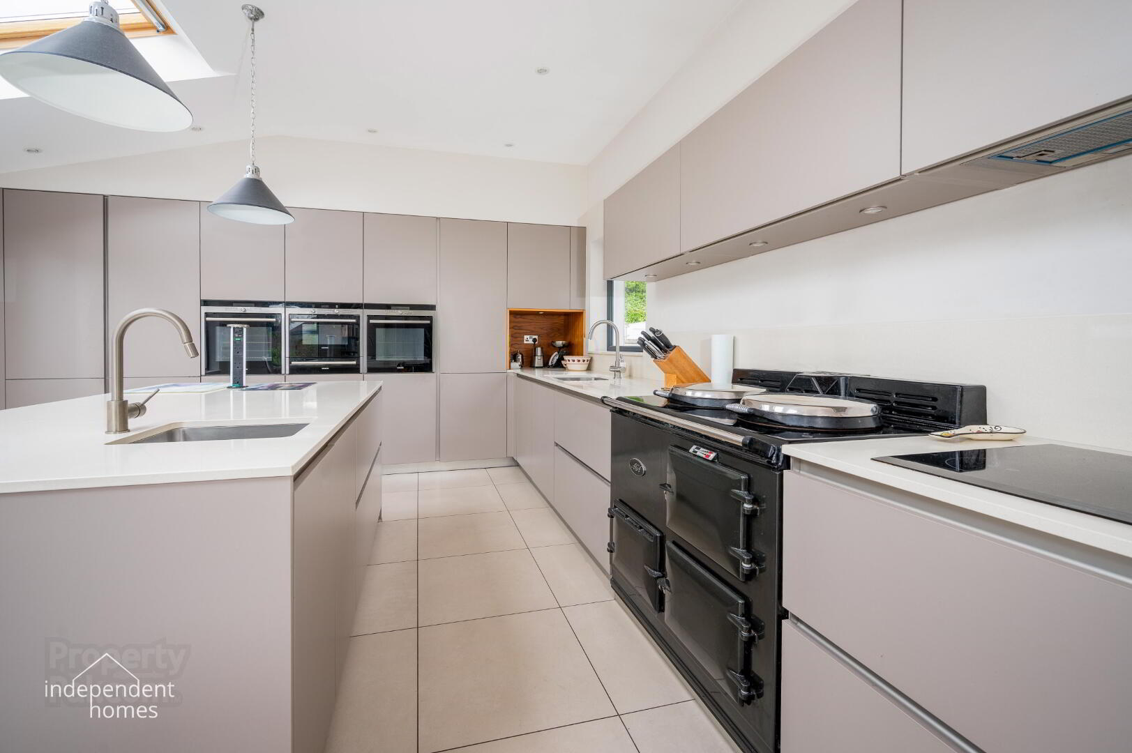 17 Tower Road 19 of 48