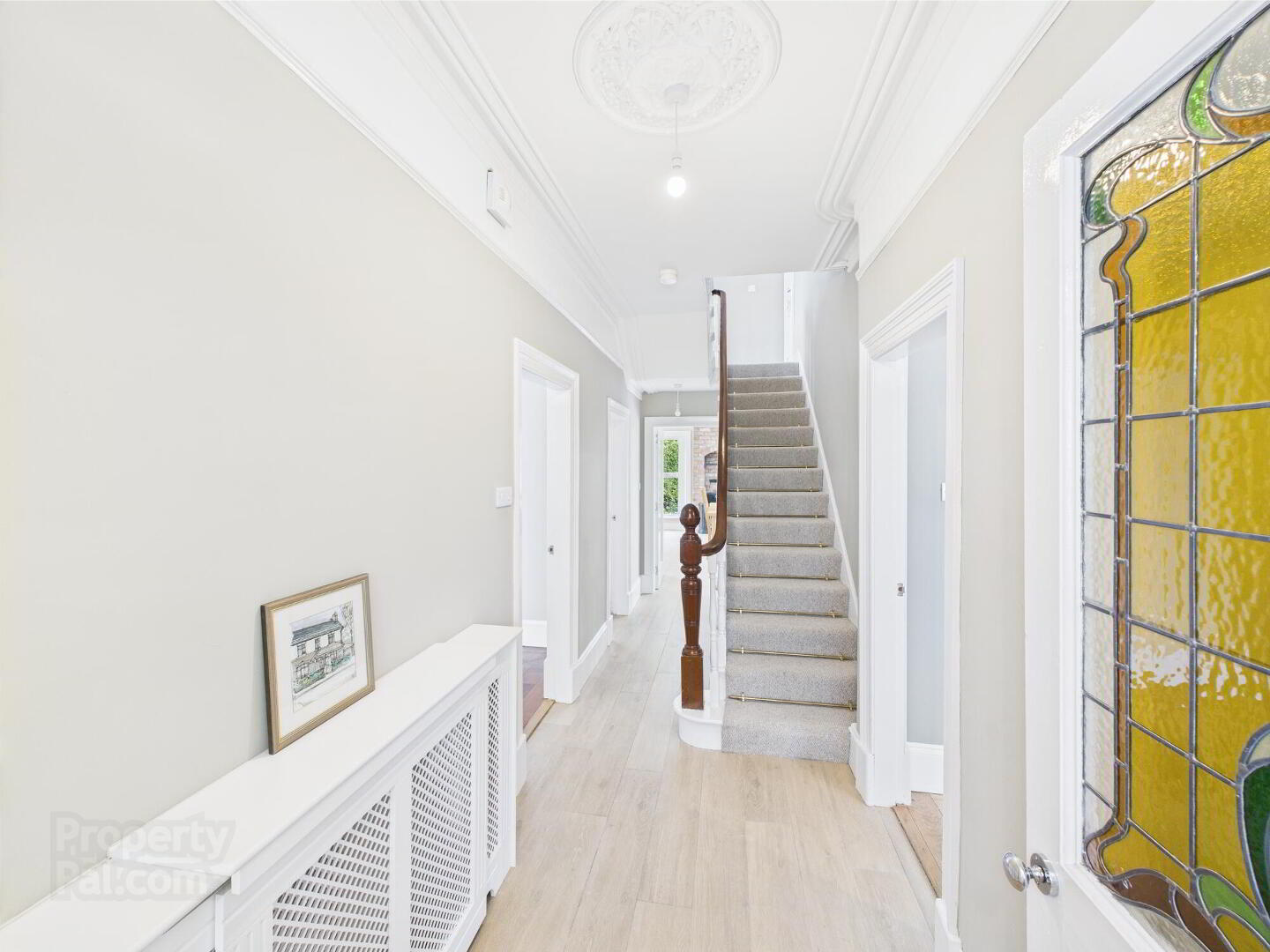 17 Dundela Gardens 5 of 46