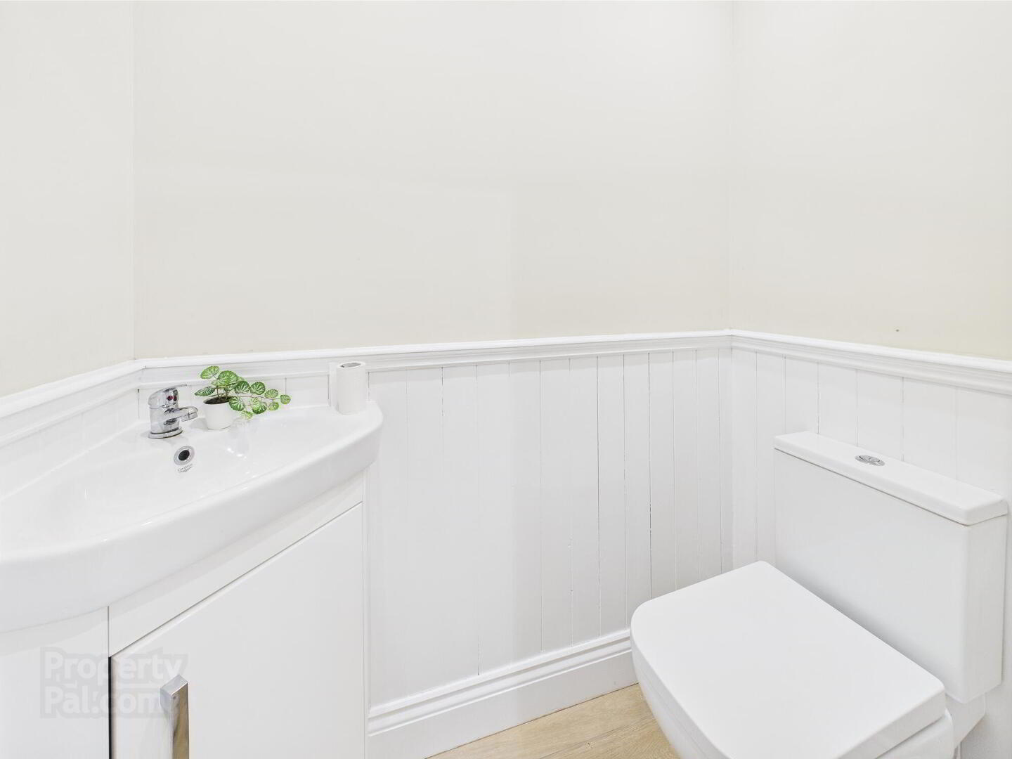 17 Dundela Gardens 22 of 46