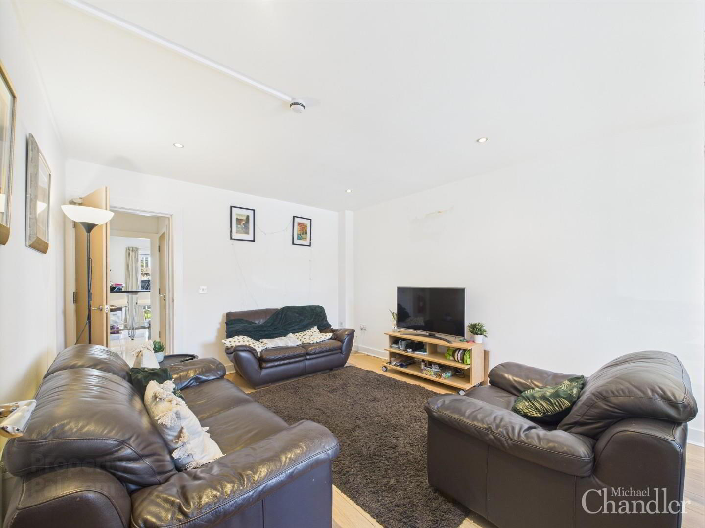 47 Northbrook Street 3 of 16