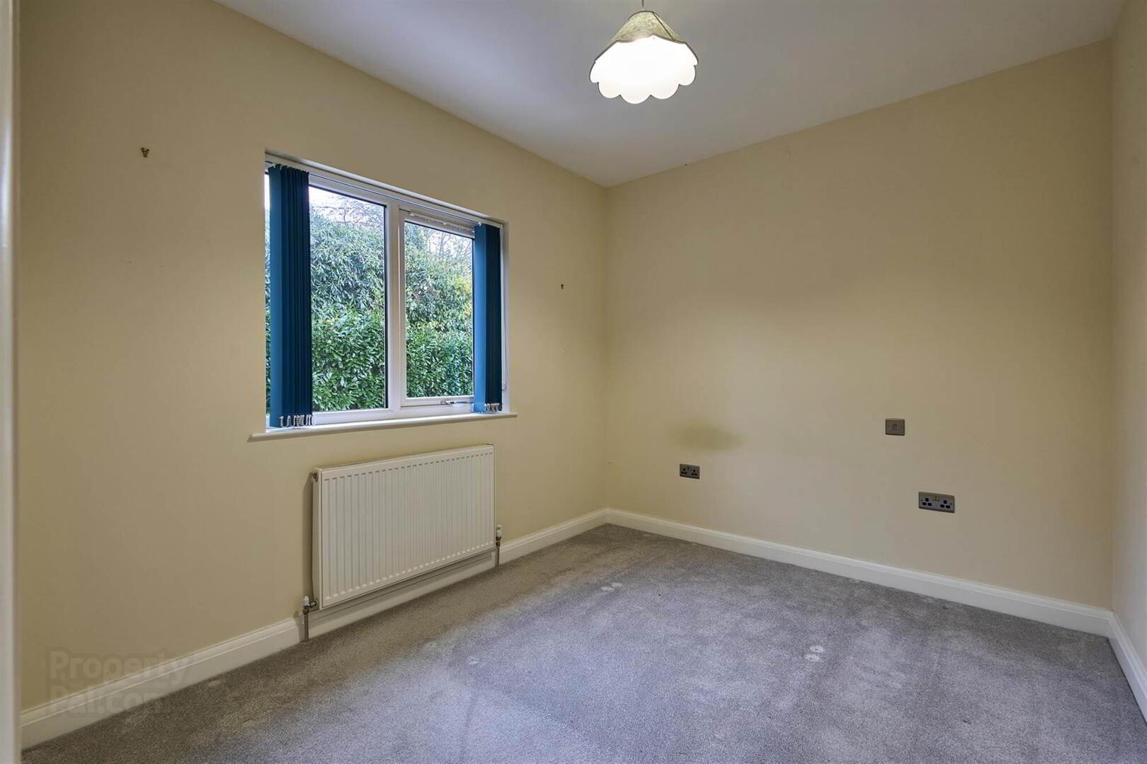 1b Kingsway Drive 3 of 12