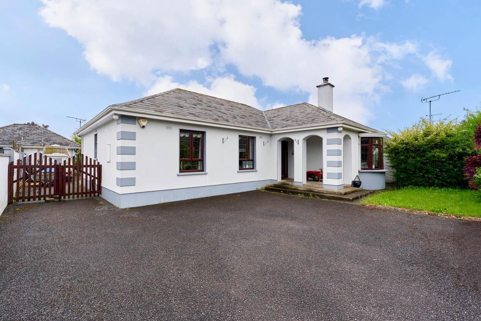 39 Athlumney Village 1 of 11