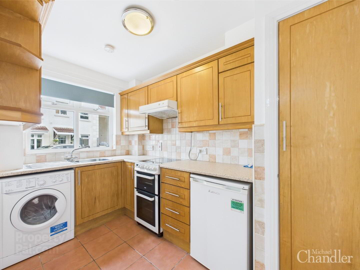 Apt 15 The Mews, Killinchy Street 4 of 10