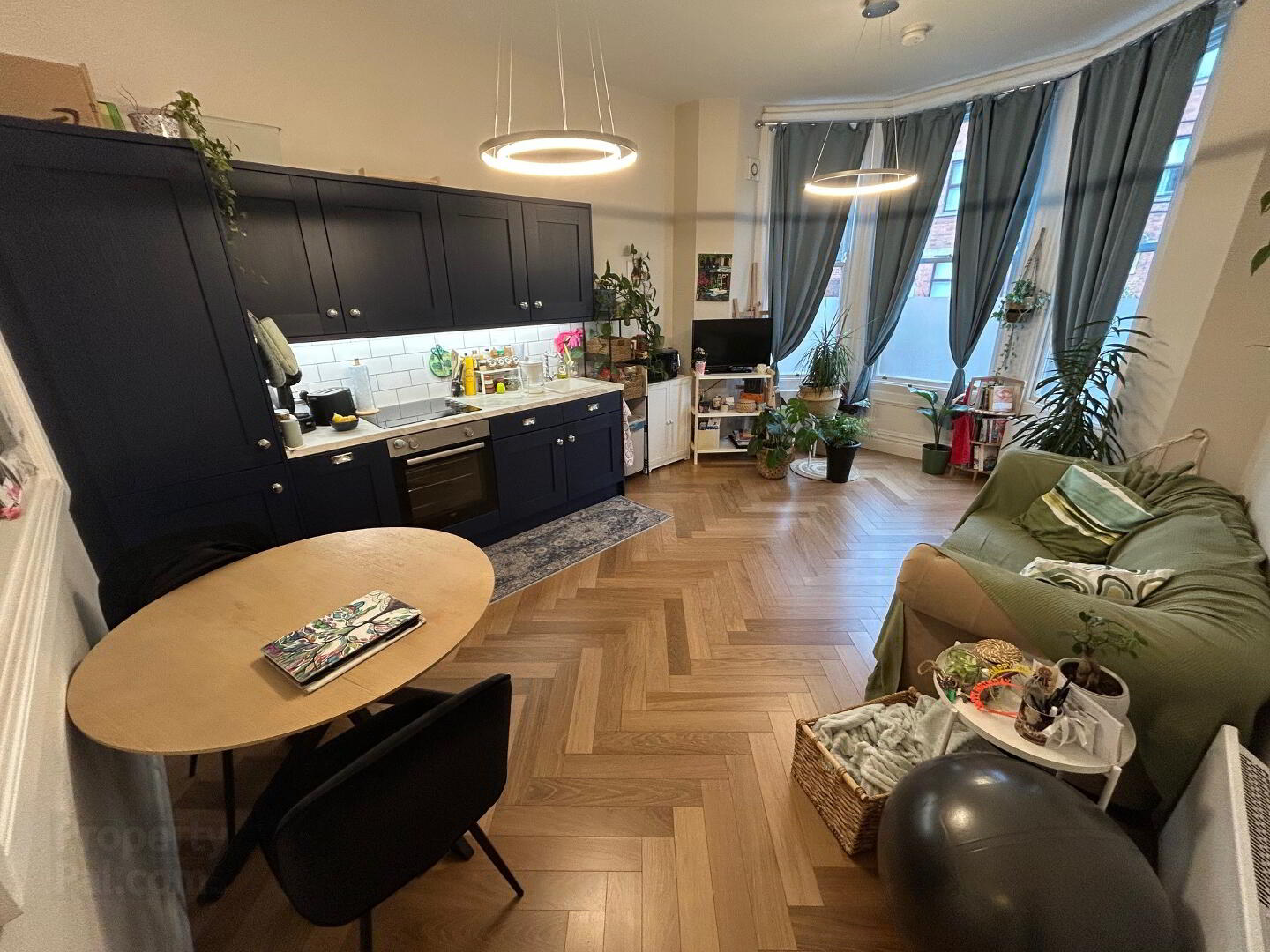 Apt 2, 3 Eglantine Place 6 of 15