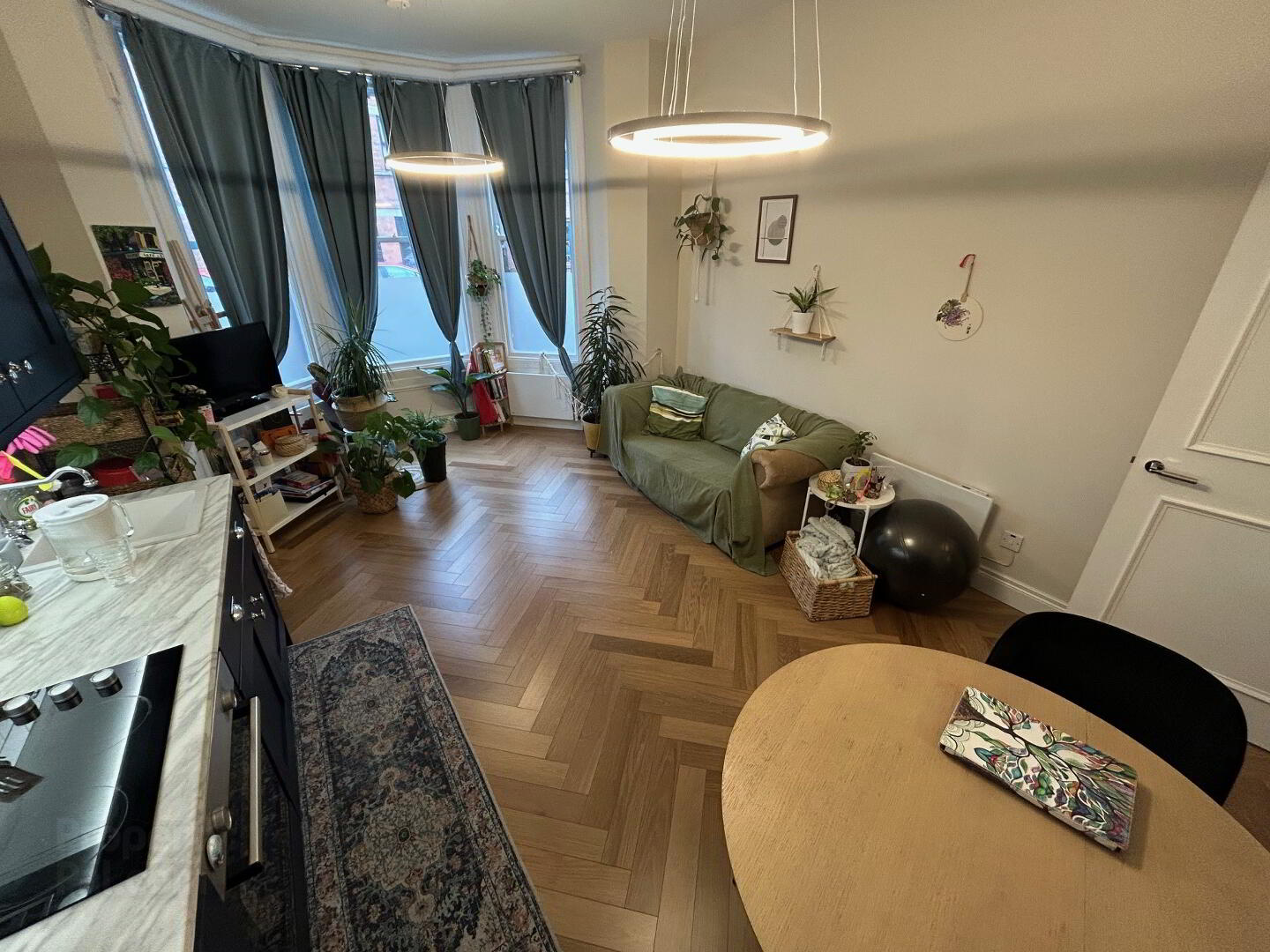 Apt 2, 3 Eglantine Place 7 of 15