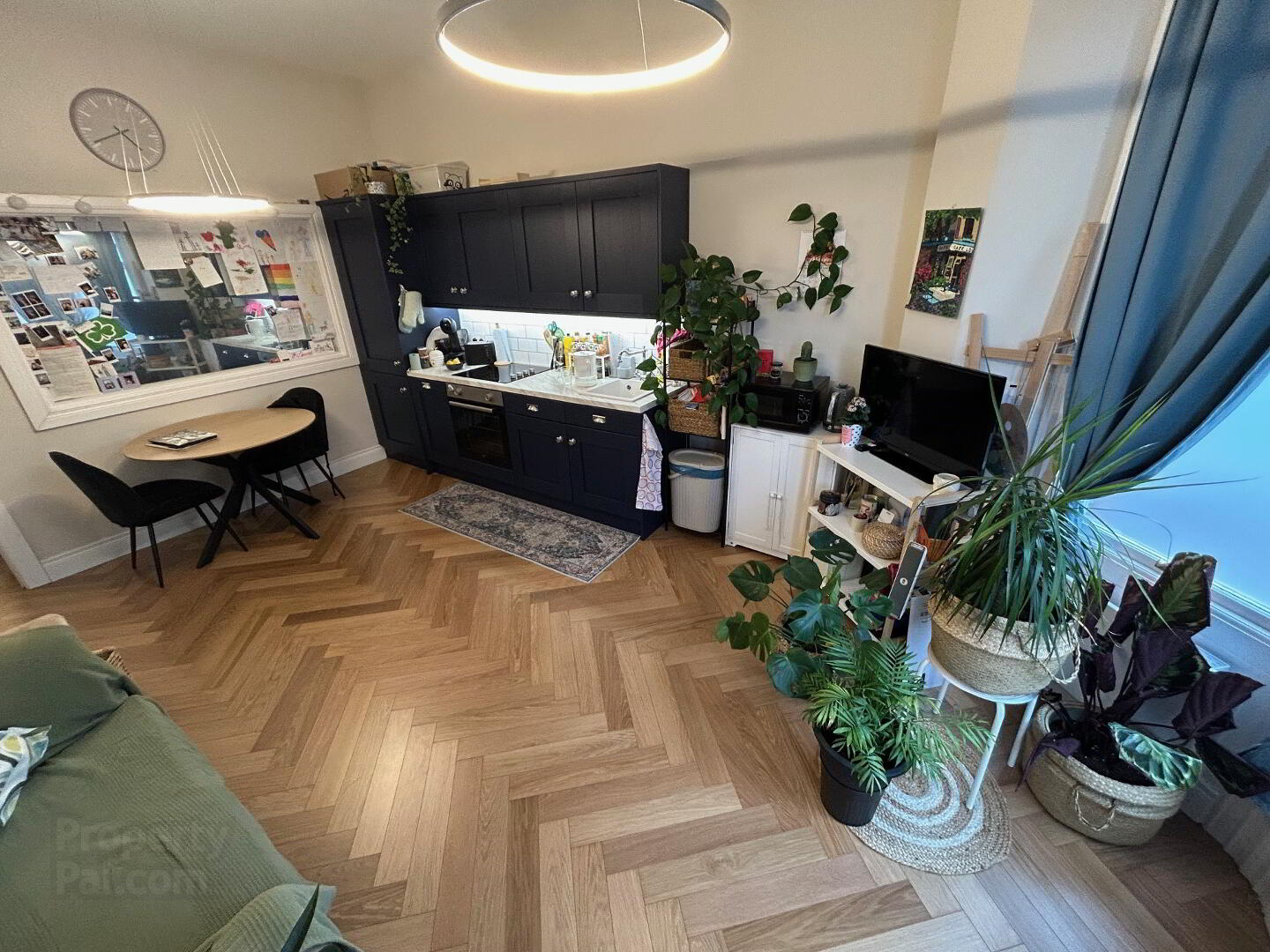 Apt 2, 3 Eglantine Place 8 of 15