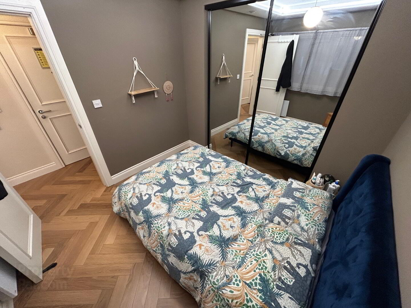 Apt 2, 3 Eglantine Place 10 of 15