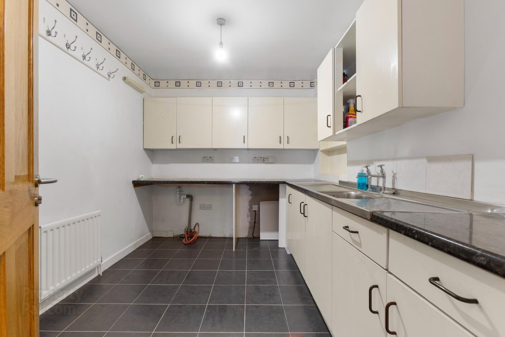 11 Meadow Street 7 of 22