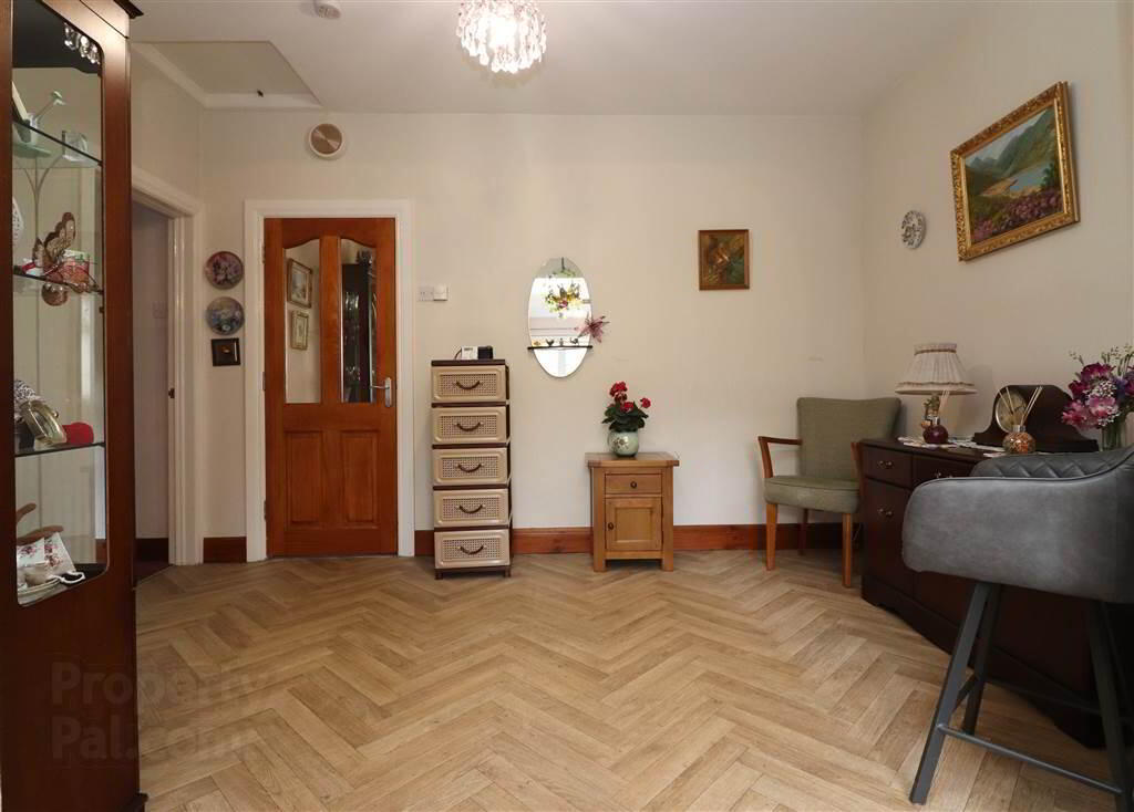 1 Riverside Terrace 3 of 10