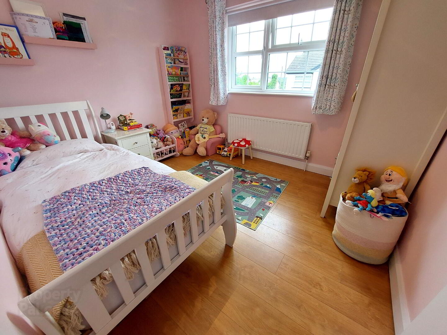 3 Roundhill Mews 14 of 25