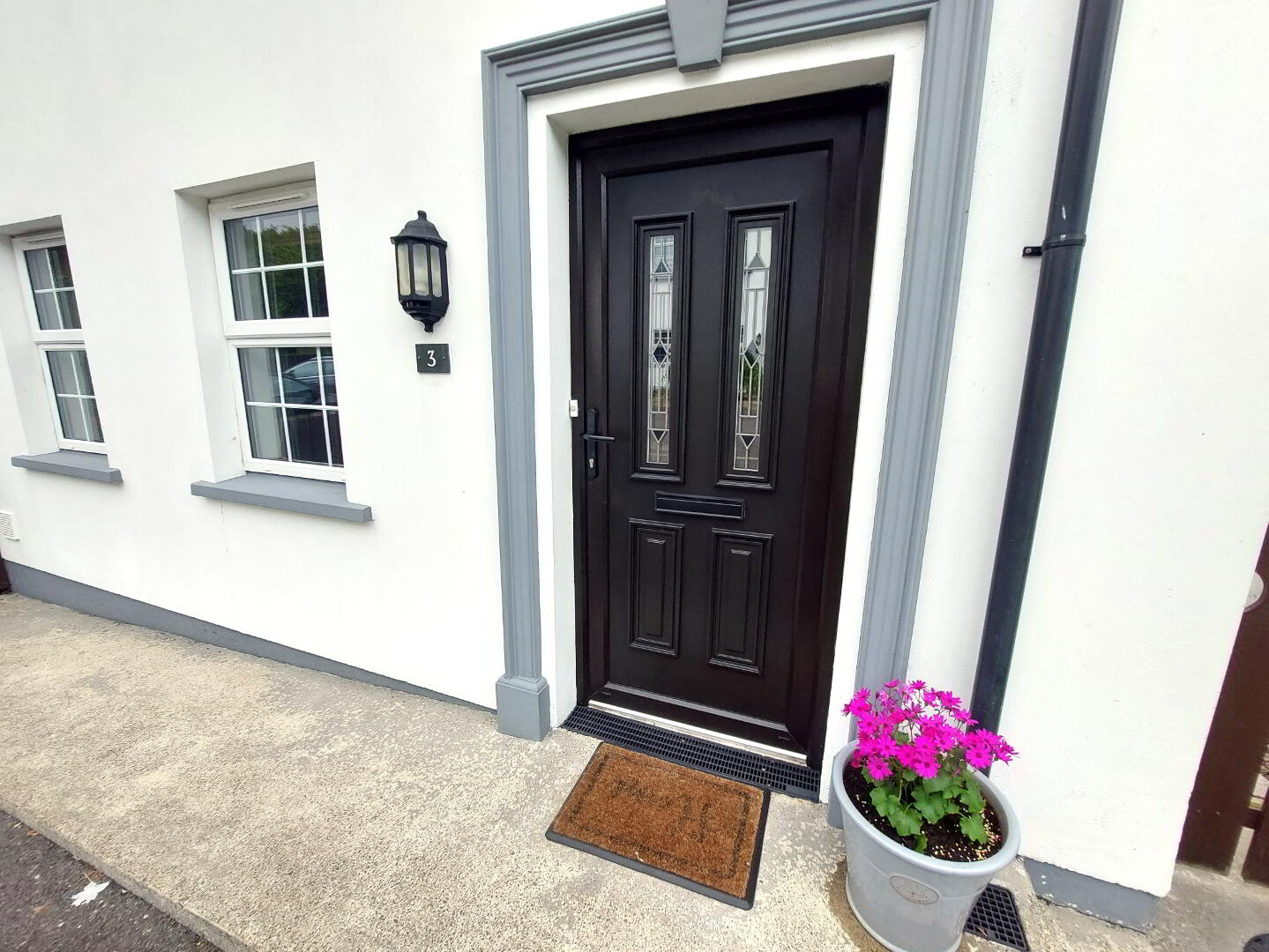 3 Roundhill Mews 18 of 25