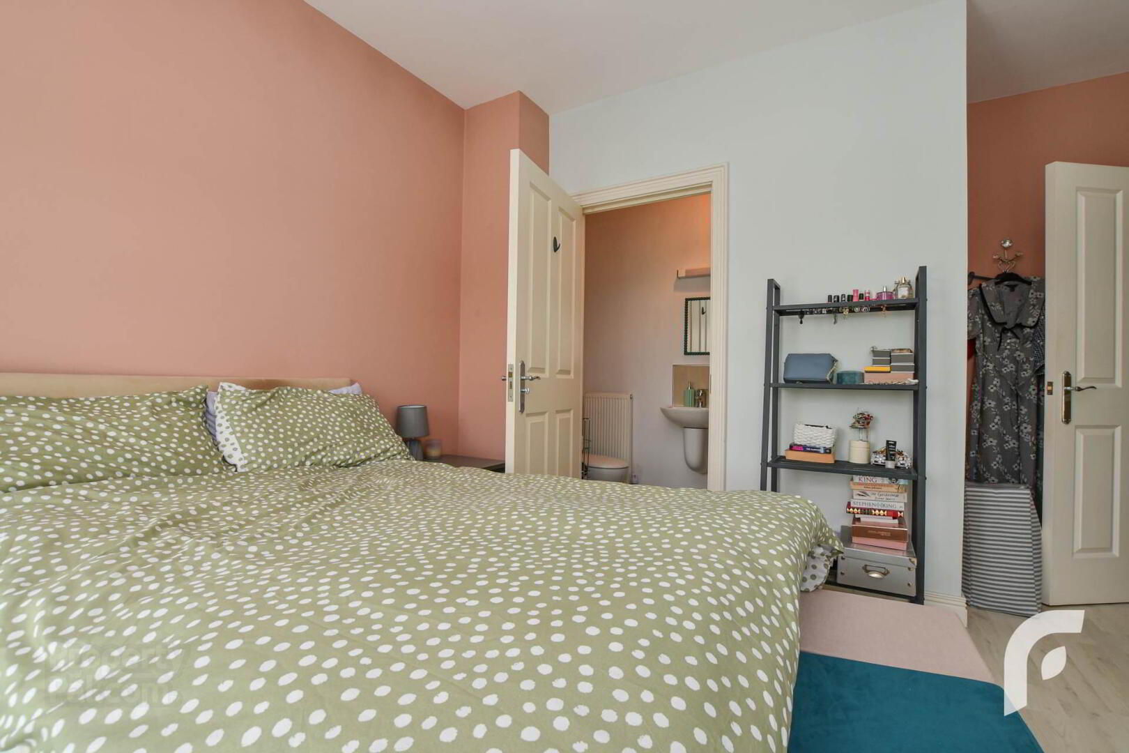 10 Blackrock Mews 19 of 37