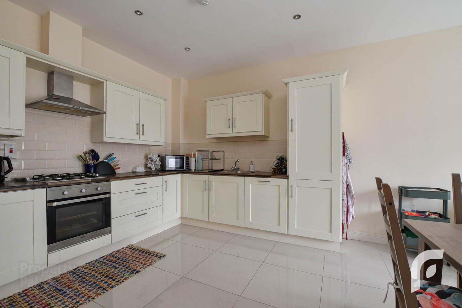 10 Blackrock Mews 13 of 37