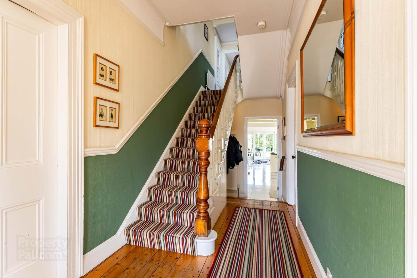 14 Magheralave Road 3 of 32