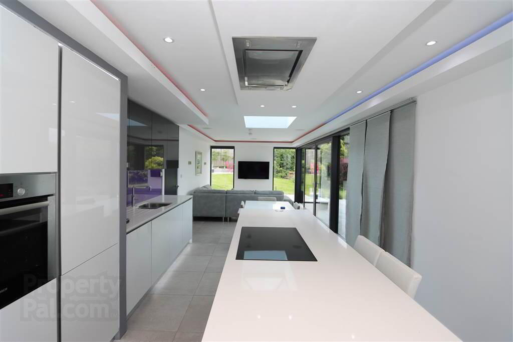 70 Glen Road 9 of 36