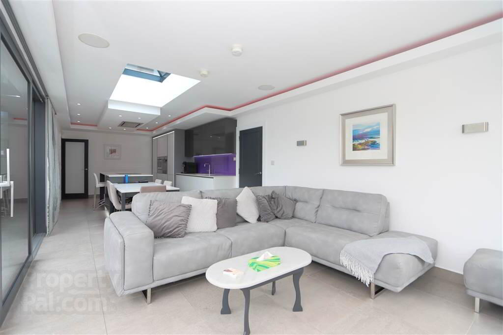 70 Glen Road 14 of 36