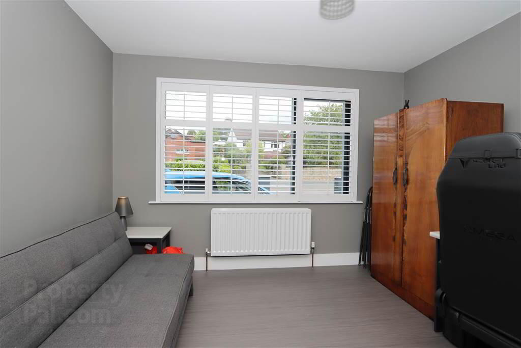 70 Glen Road 21 of 36