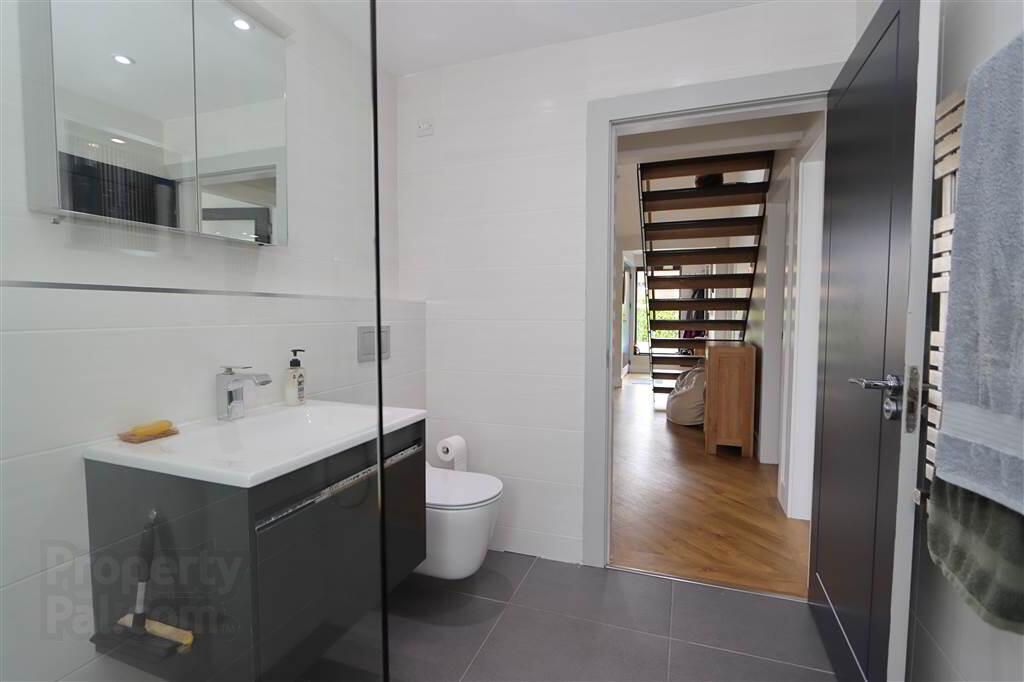70 Glen Road 18 of 36