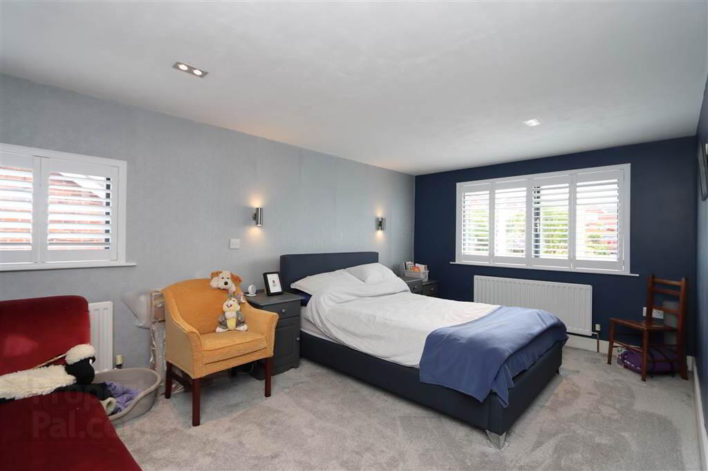 70 Glen Road 22 of 36