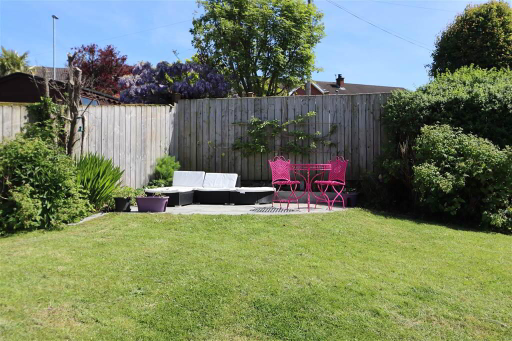 70 Glen Road 33 of 36