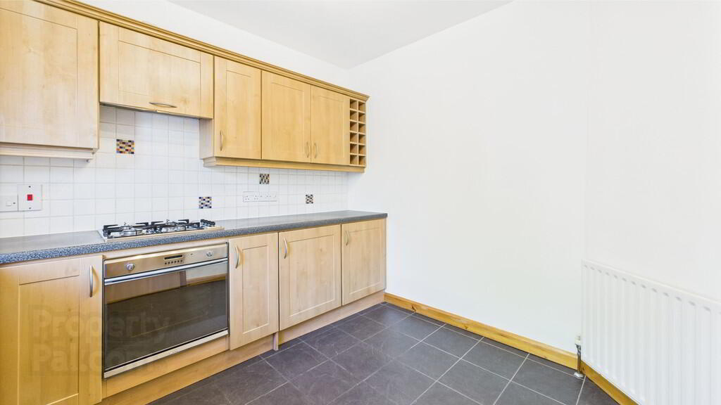 17 Shaftesbury Avenue 5 of 18