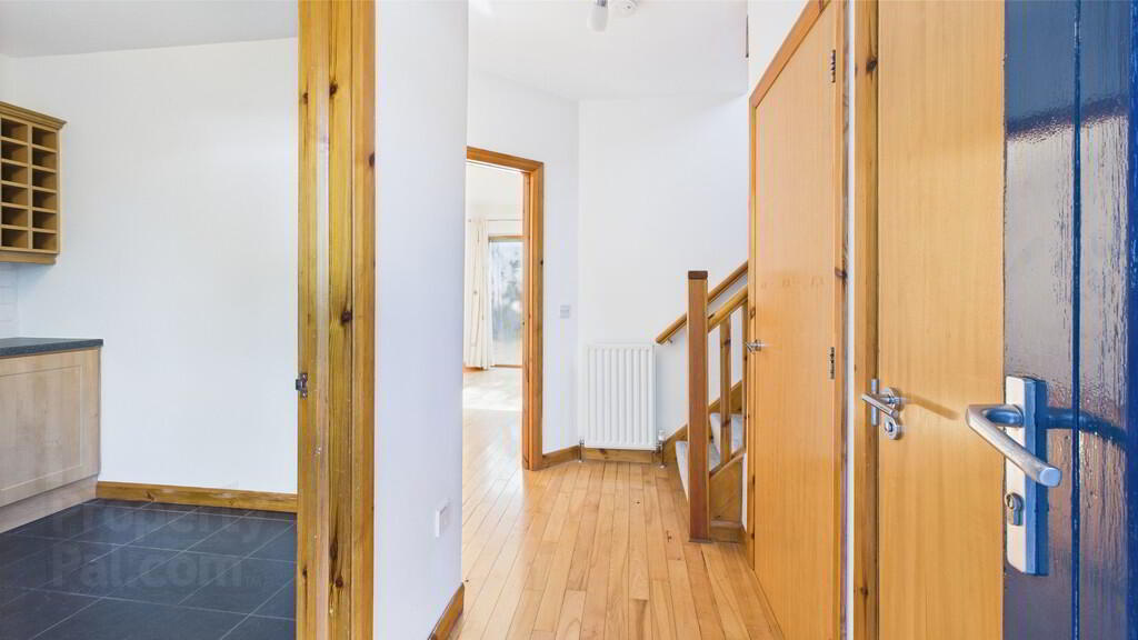 17 Shaftesbury Avenue 3 of 18