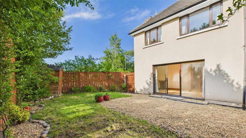 17 Shaftesbury Avenue 17 of 18