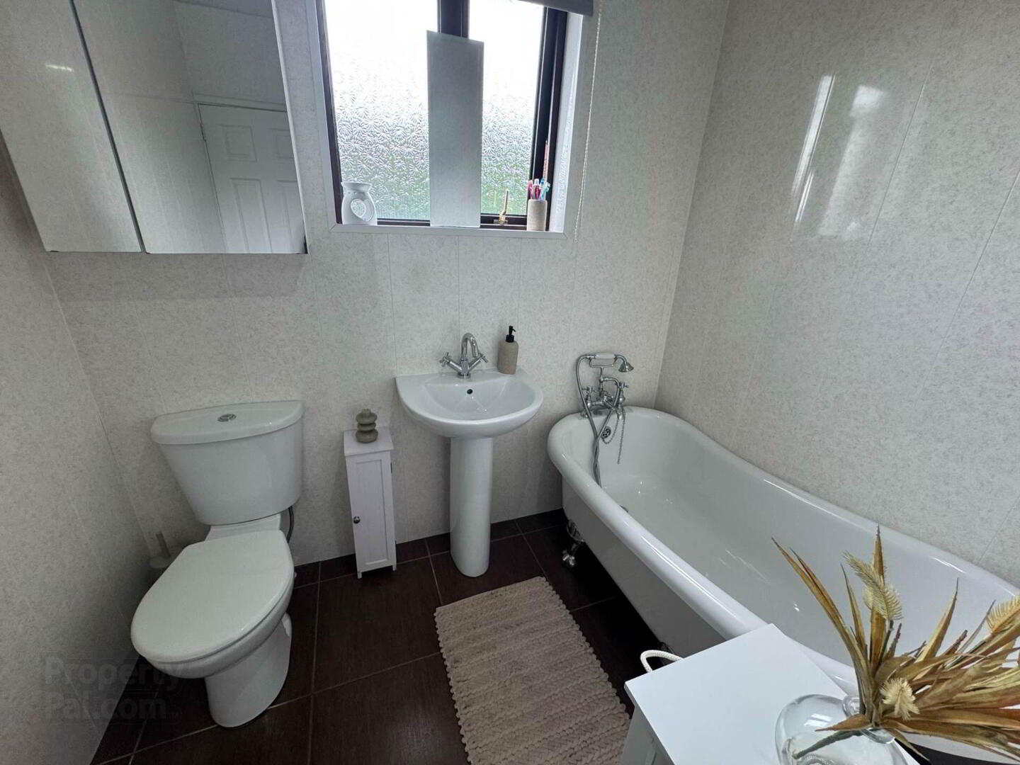 15 Brooklands Drive 10 of 24