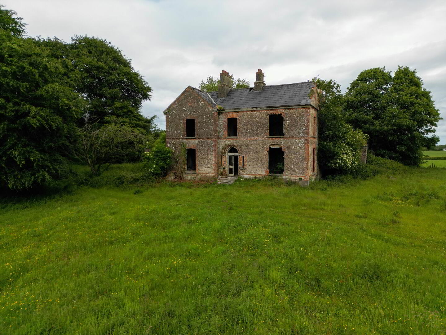 property description image