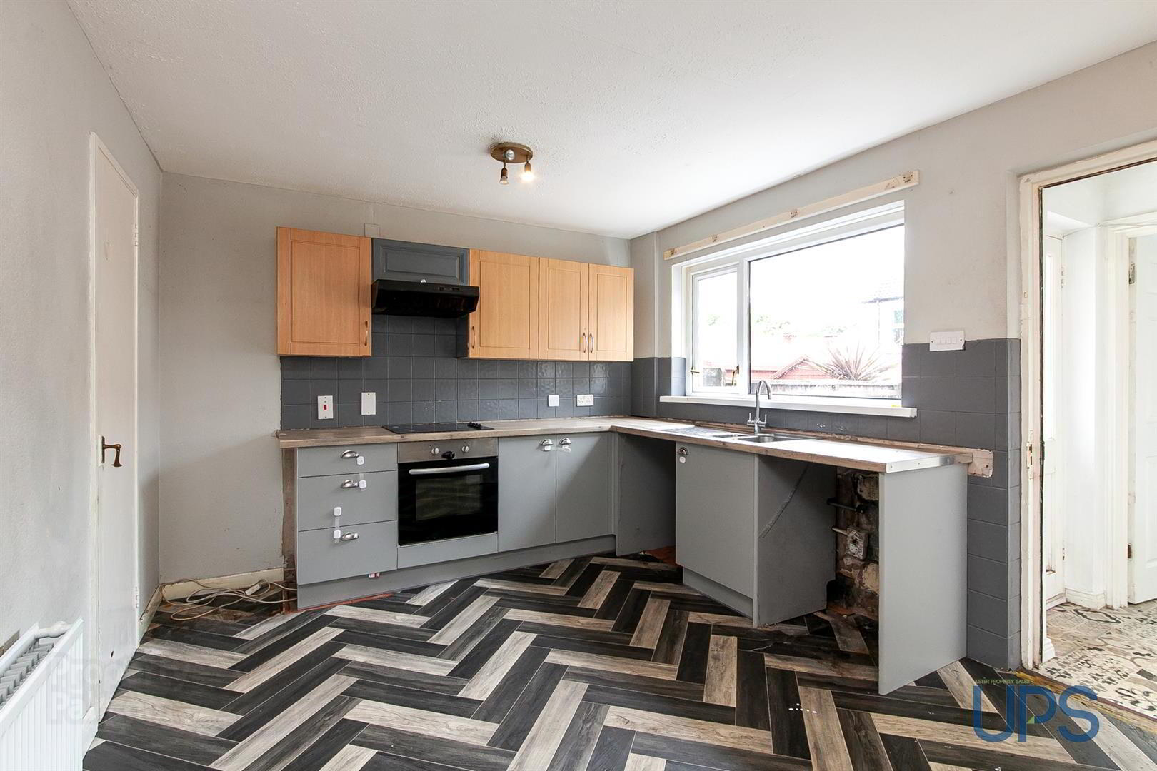 52 Colinvale 5 of 16