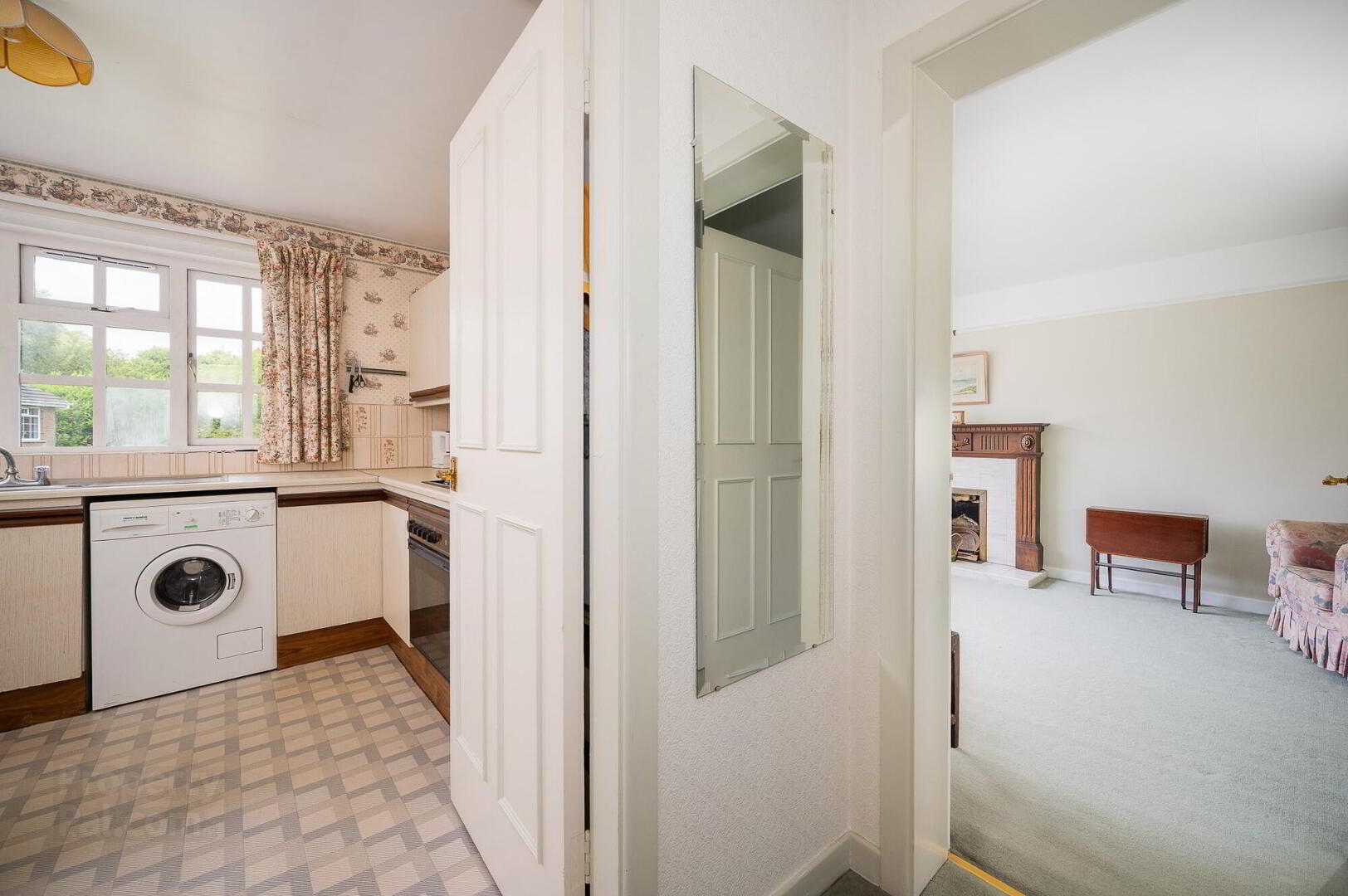 Apt 8 Deramore Court, 76 Deramore Park South 5 of 18