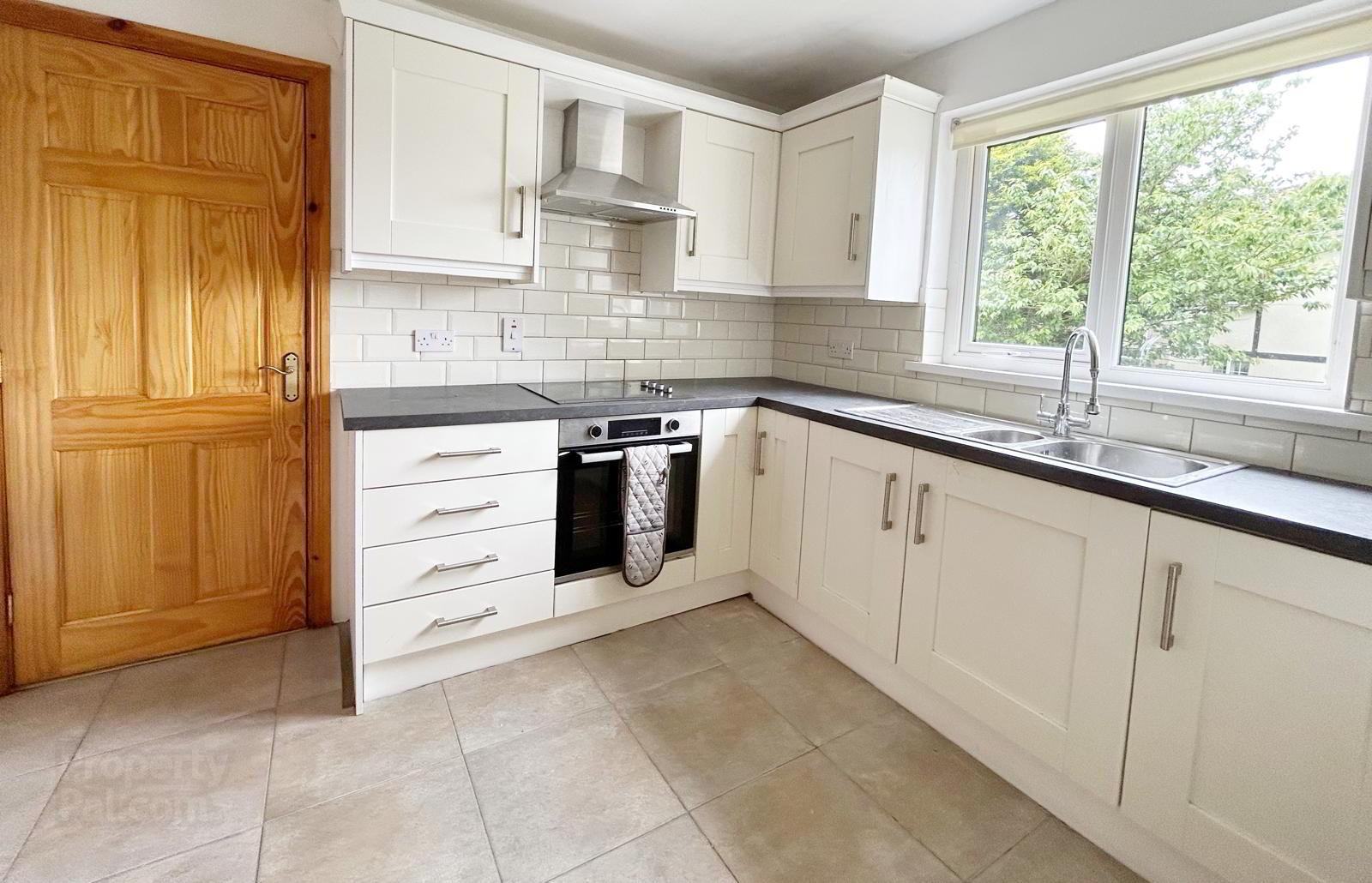 16 St Julians Way 7 of 17