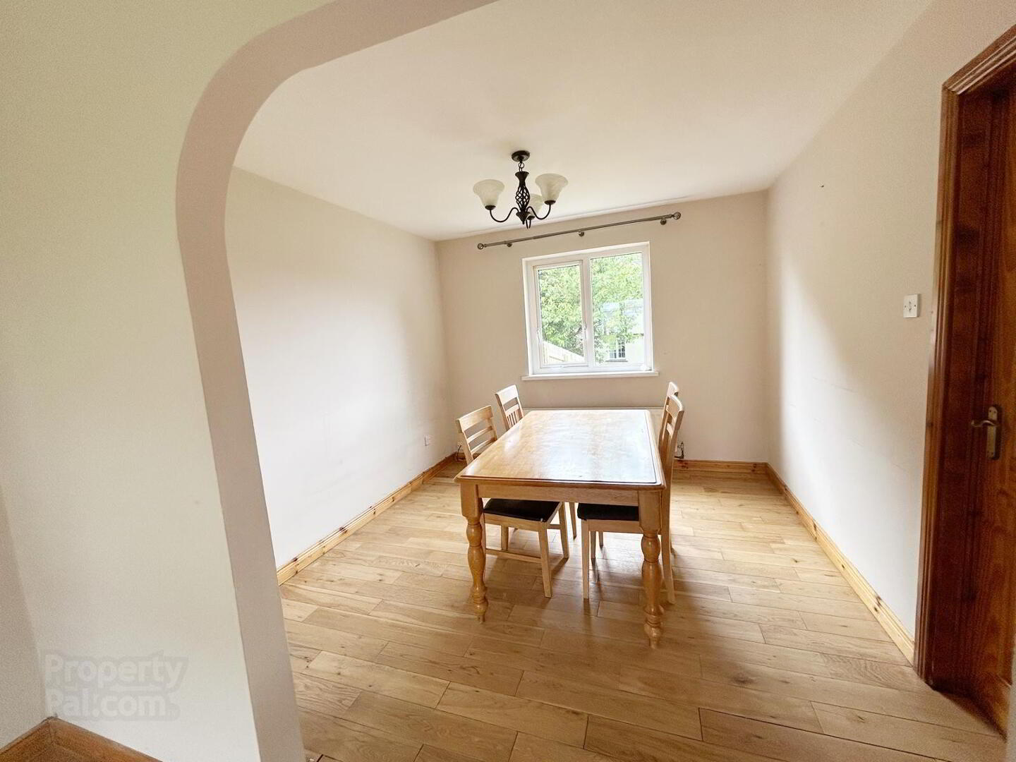 16 St Julians Way 4 of 17