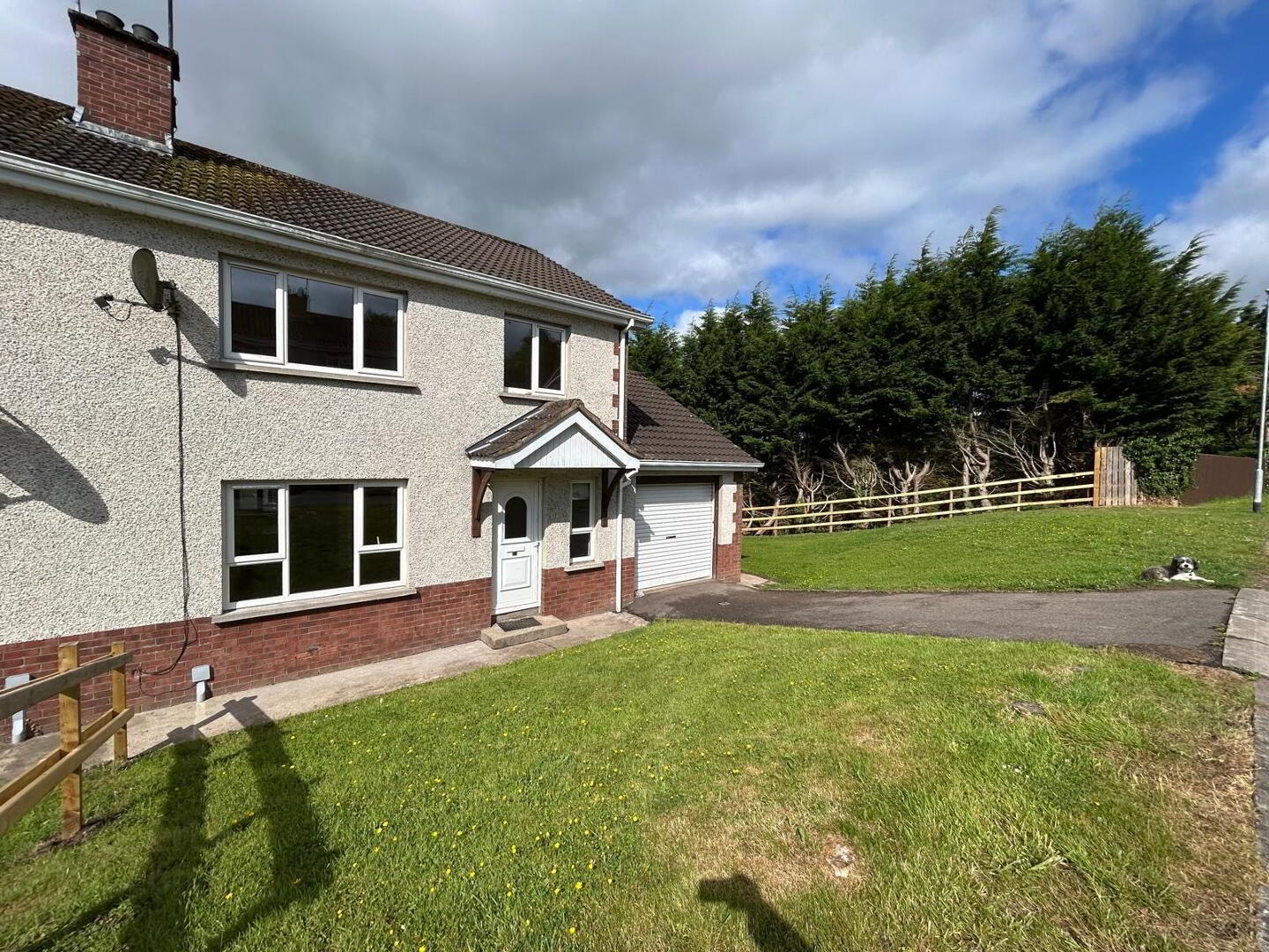 16 St Julians Way 1 of 17