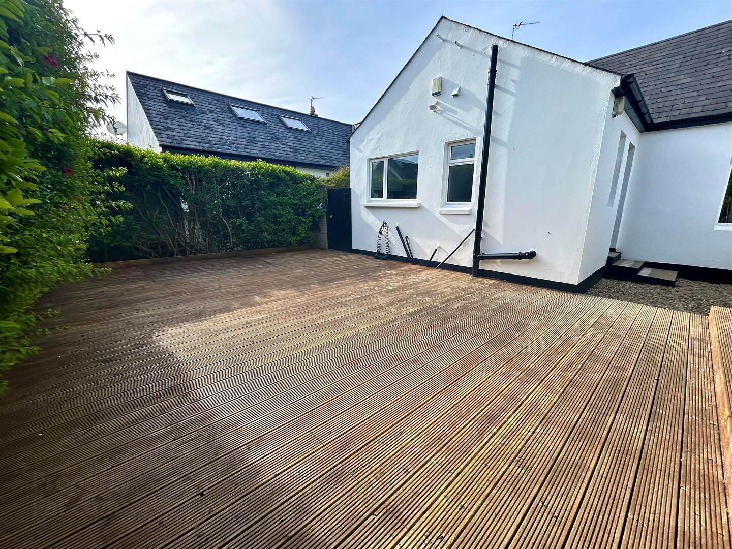 14 Hazeldene Gardens 12 of 12