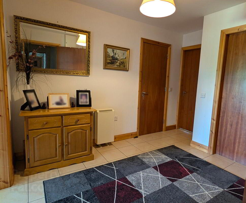 Apt. 6 The Elms, Woodford Meadows 4 of 28