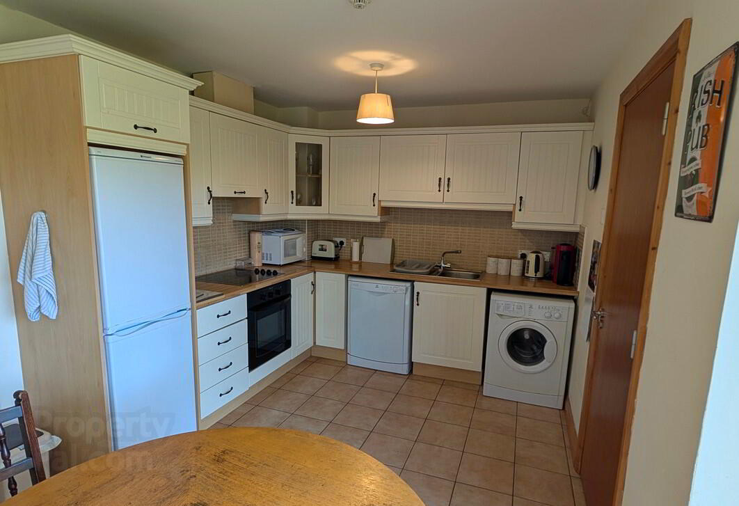 Apt. 6 The Elms, Woodford Meadows 11 of 28
