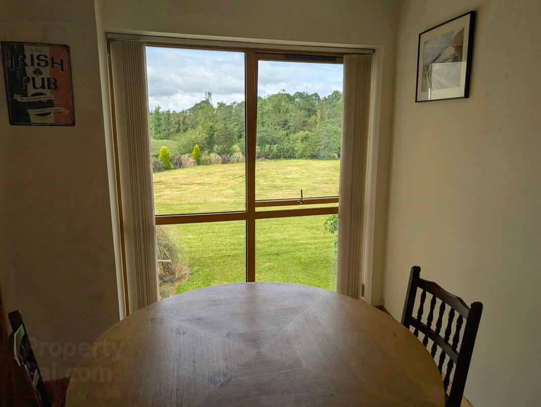 Apt. 6 The Elms, Woodford Meadows 13 of 28