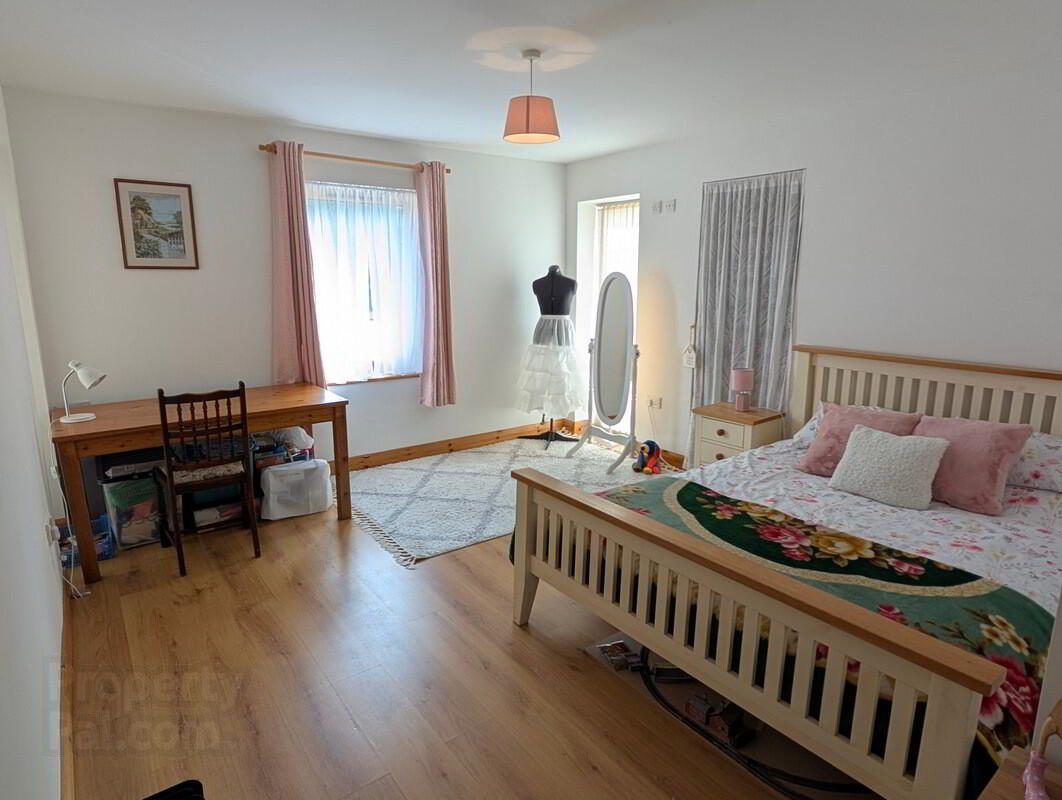 Apt. 6 The Elms, Woodford Meadows 14 of 28