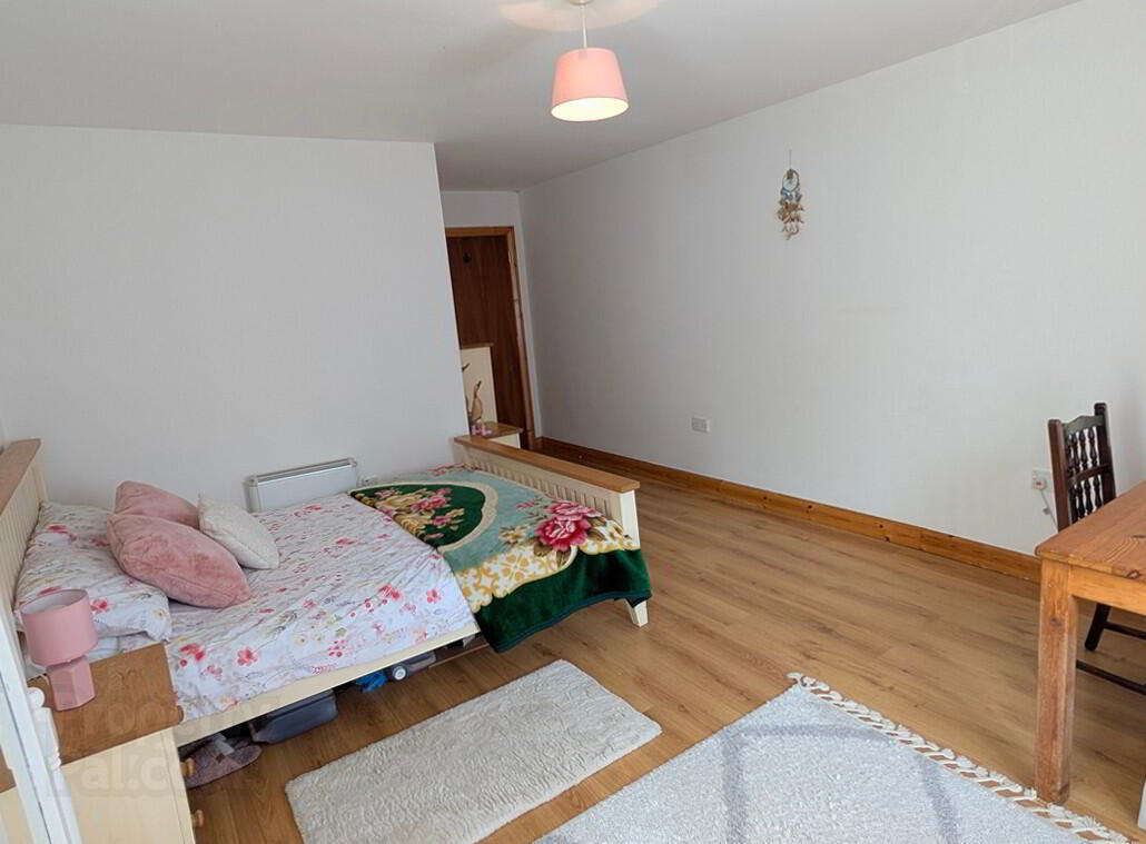 Apt. 6 The Elms, Woodford Meadows 15 of 28