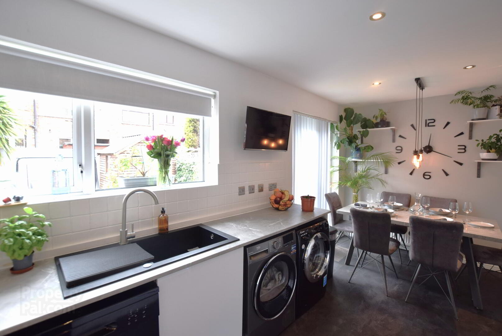 52 Victoria Road 6 of 16