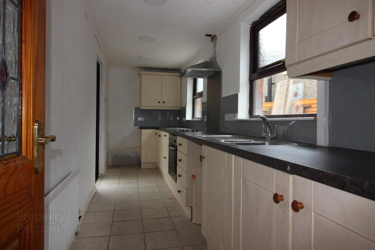 45 Marmount Gardens 4 of 11