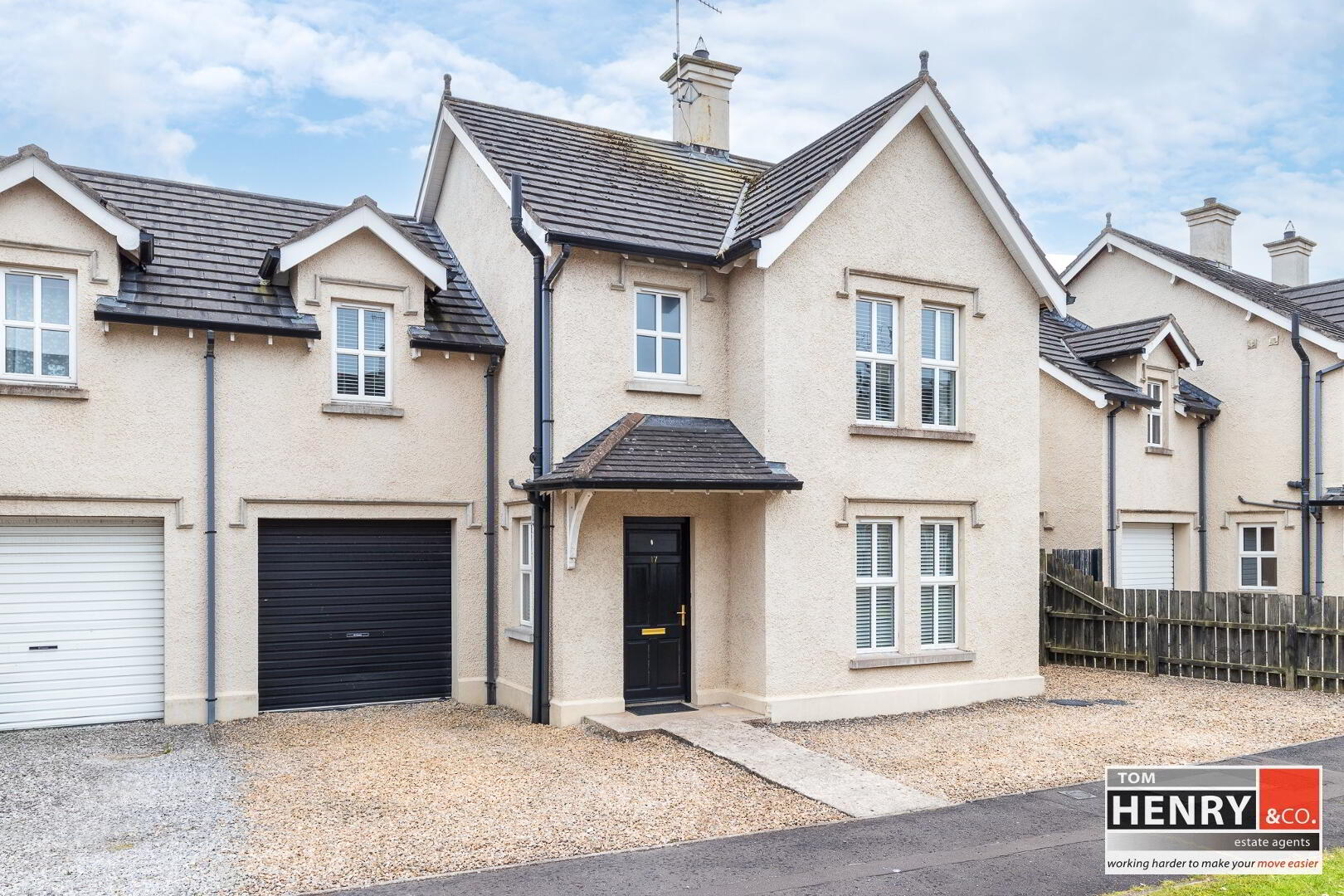 17 Ardean Manor 1 of 32